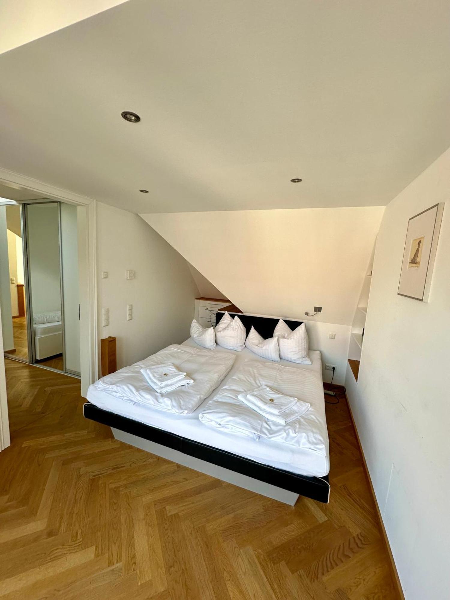 Luxus Suite Mit Einmaligem Blick Auf Die Frauenkirche Dresde Exterior foto